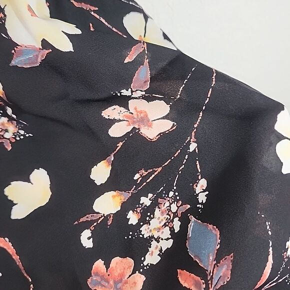 Maurices floral multi-color flowy plus size tank top size 2X NWT - Picture 6 of 7